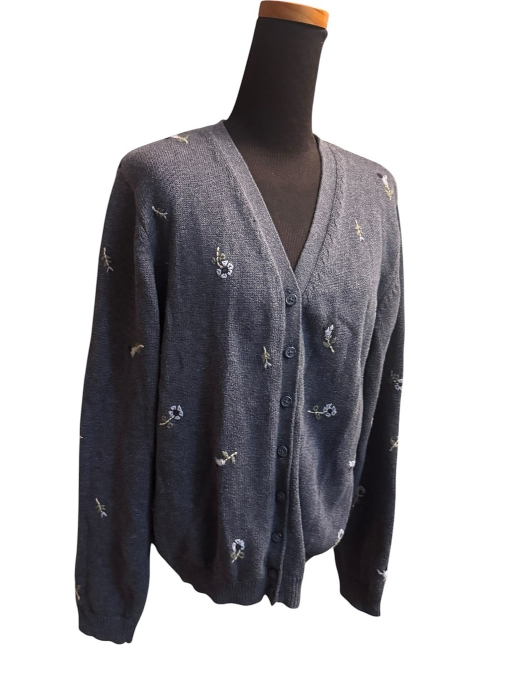VINTAGE EDDIE BAUER Gray Floral Embroidered Button Up Cardigan Women’s SZ Med